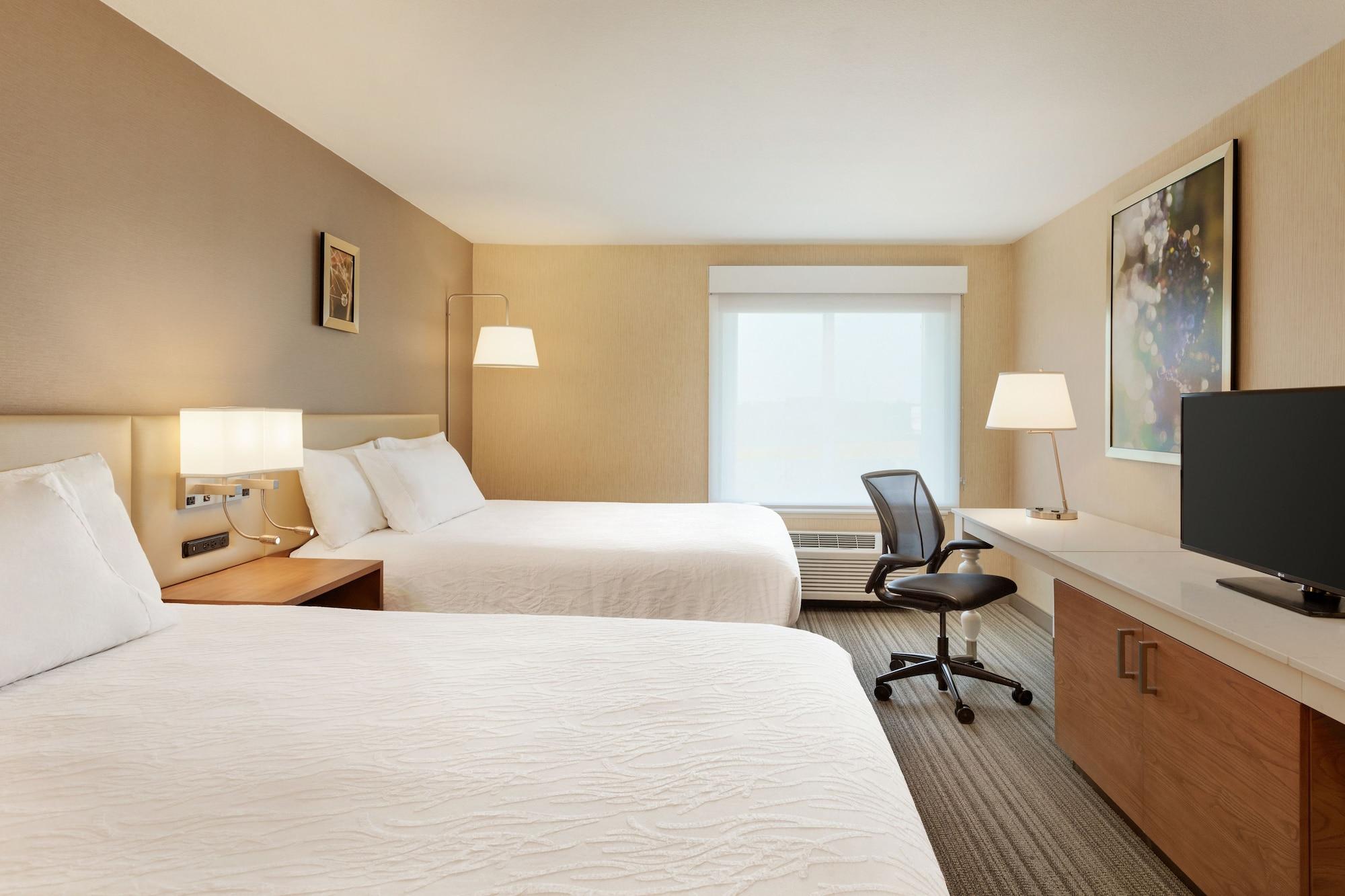 Hilton Garden Inn Roseville Buitenkant foto
