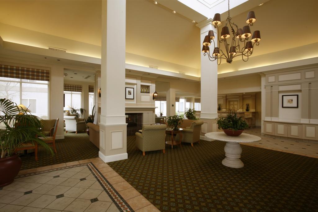 Hilton Garden Inn Roseville Buitenkant foto