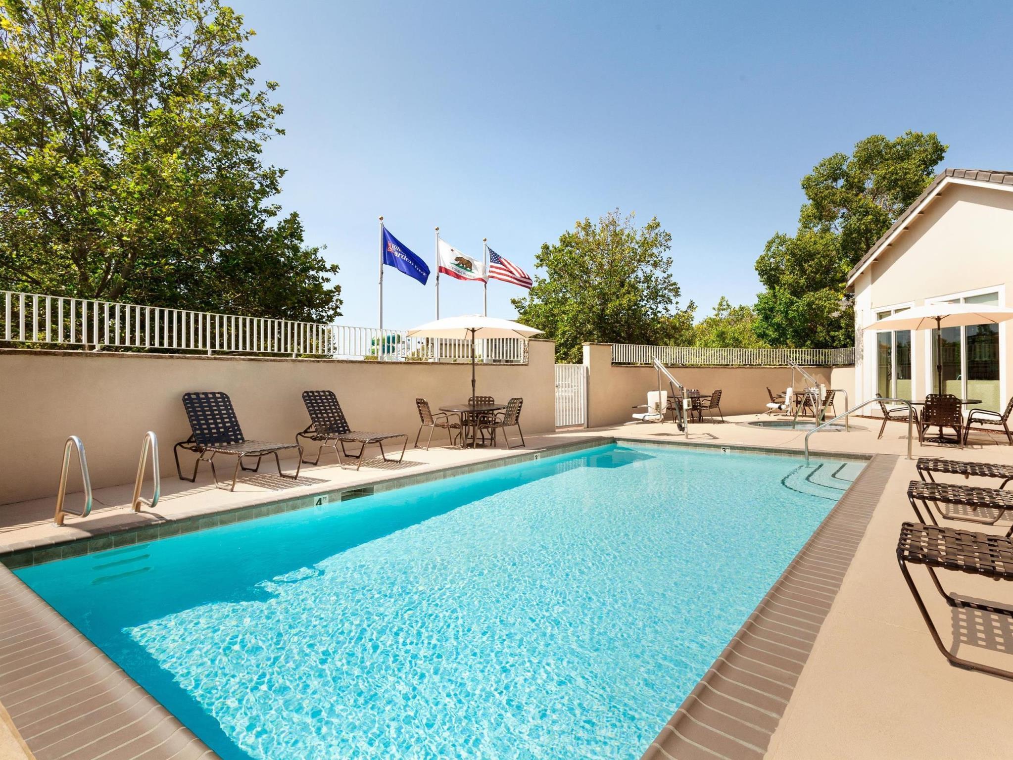 Hilton Garden Inn Roseville Buitenkant foto