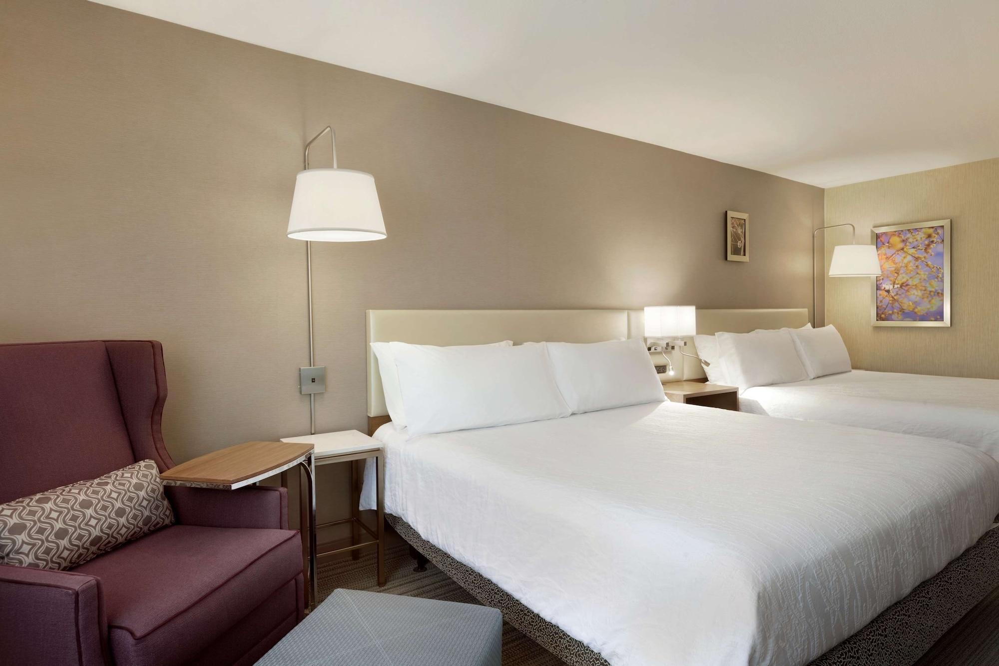 Hilton Garden Inn Roseville Buitenkant foto
