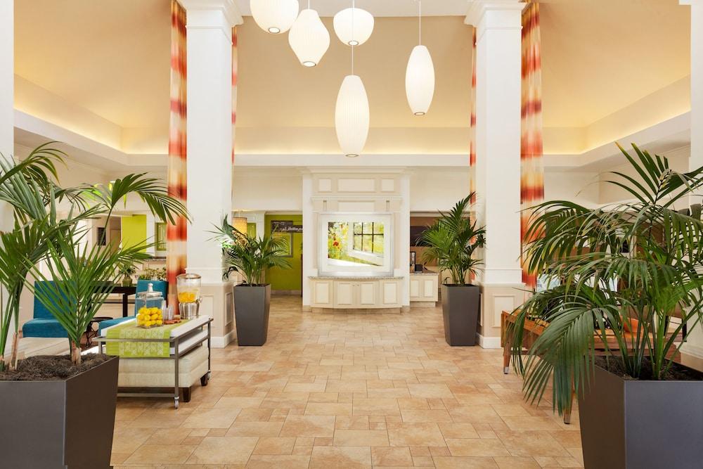 Hilton Garden Inn Roseville Buitenkant foto