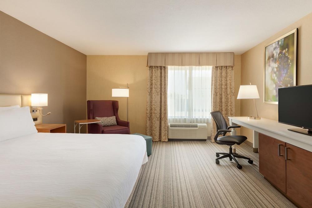 Hilton Garden Inn Roseville Buitenkant foto