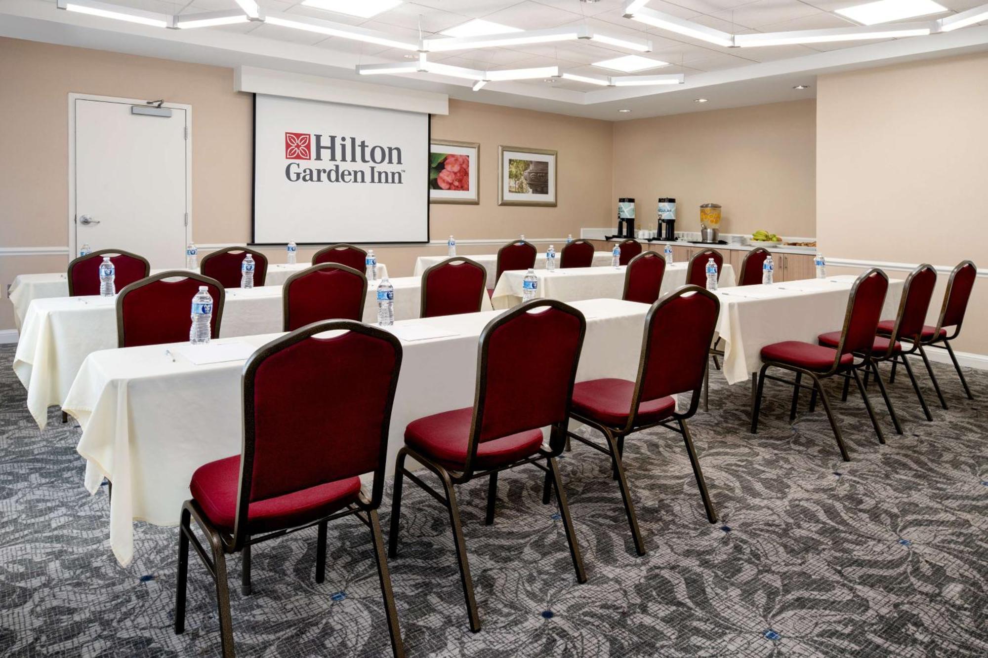 Hilton Garden Inn Roseville Buitenkant foto