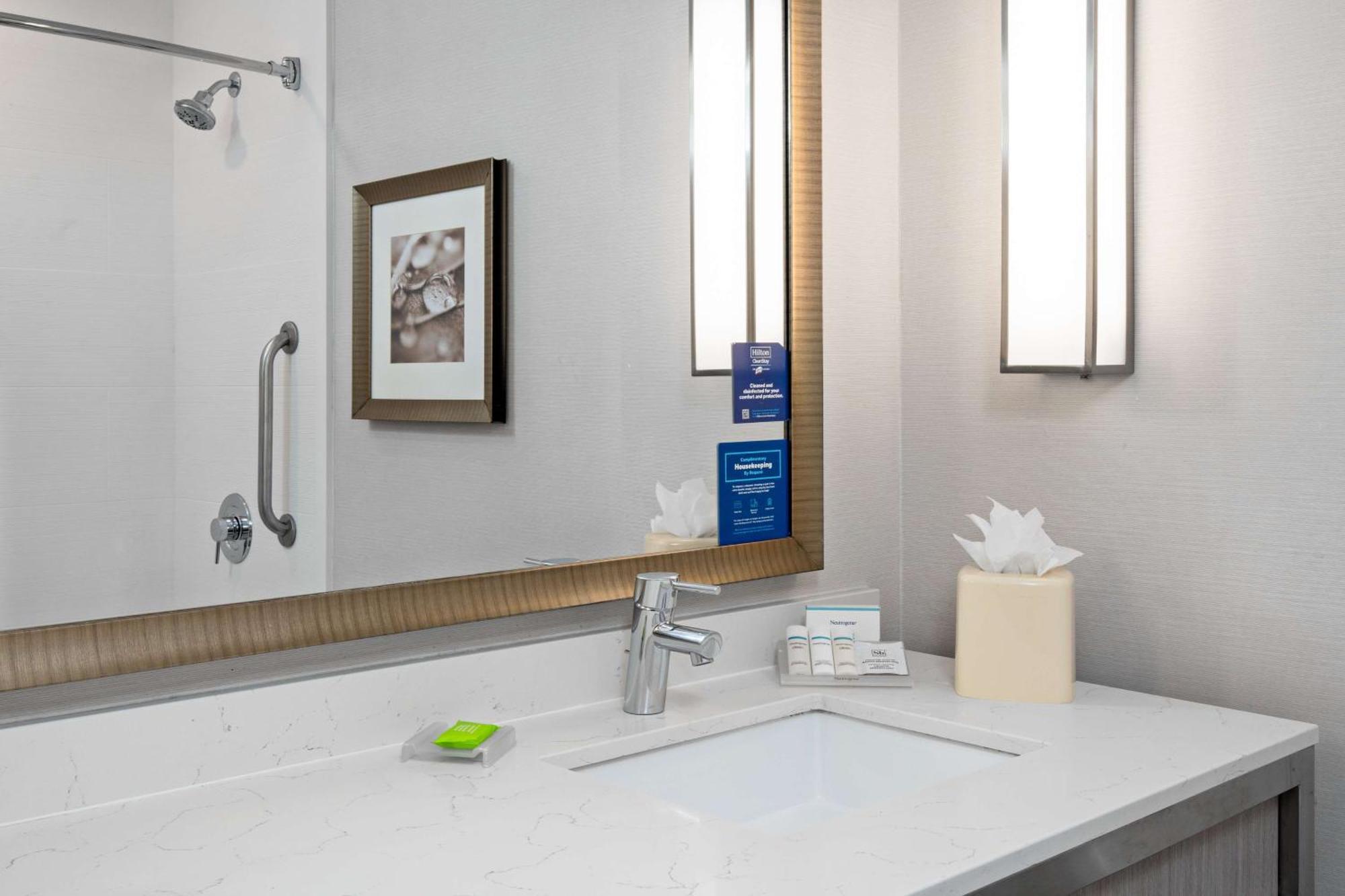 Hilton Garden Inn Roseville Buitenkant foto
