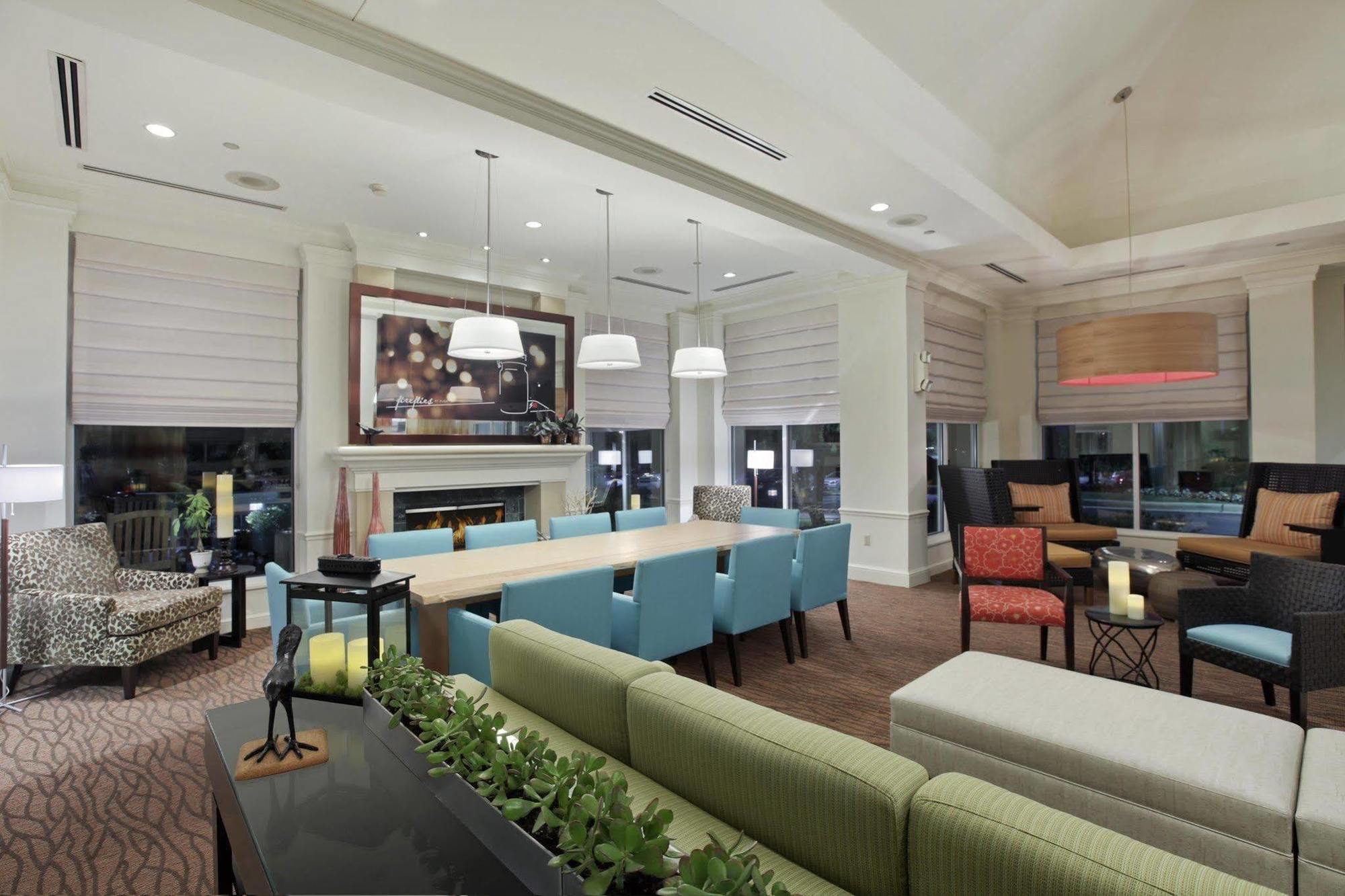 Hilton Garden Inn Roseville Buitenkant foto