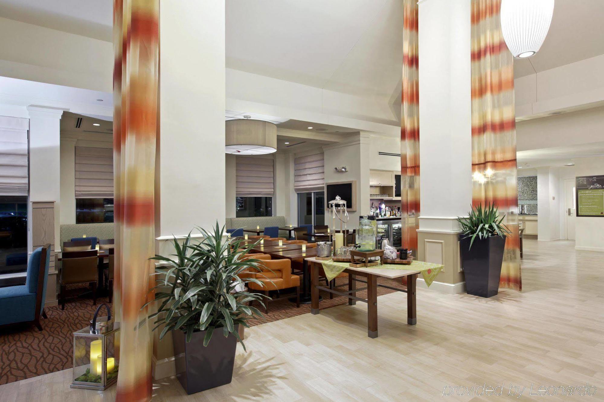 Hilton Garden Inn Roseville Buitenkant foto